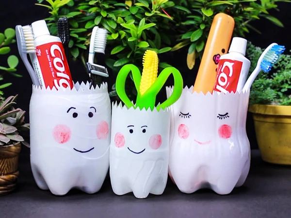 Crafts with Bottle Use of Waste Material Craft Ideas बेकार सामग्री के उपयोग से बनाएं क्राफ्ट आइडियाज़
